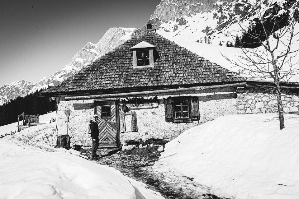 Schneeschuhwandern WinterwandernBerge Pongau Winter Hütte