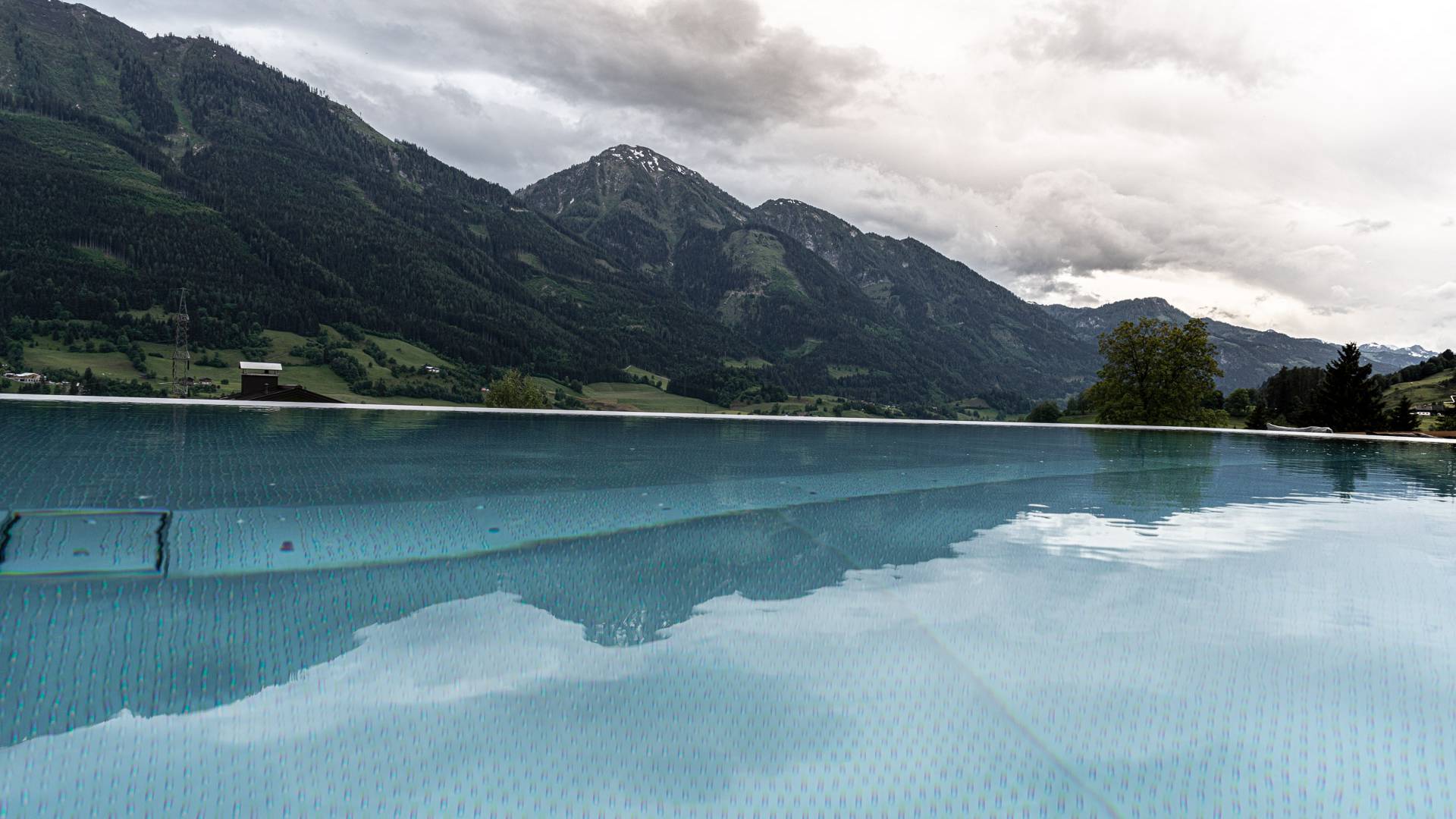 Infinity Pool Sonnhof by Vitus Winkler